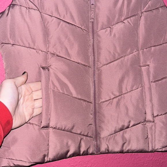 Aeropostale Mauve Puffer Vest - Picture 2 of 4